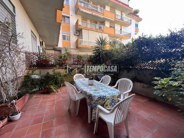 appartamento in vendita a Napoli in zona Capodimonte / Colli Aminei