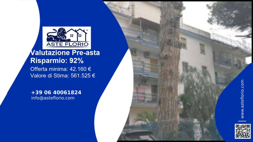 appartamento in vendita a Napoli in zona Barra