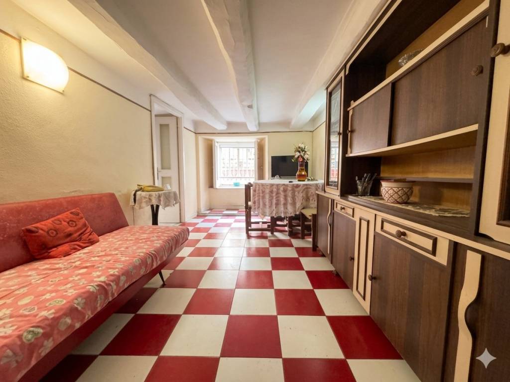 appartamento in vendita a Napoli in zona Stella