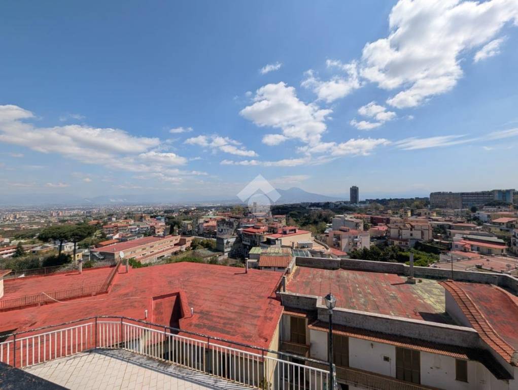 appartamento in vendita a Napoli in zona Chiaiano
