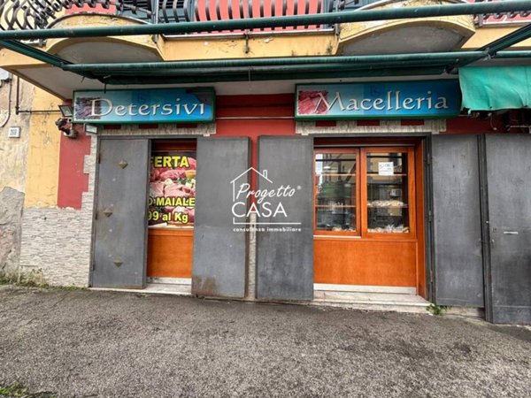 negozio in vendita a Napoli in zona Ponticelli