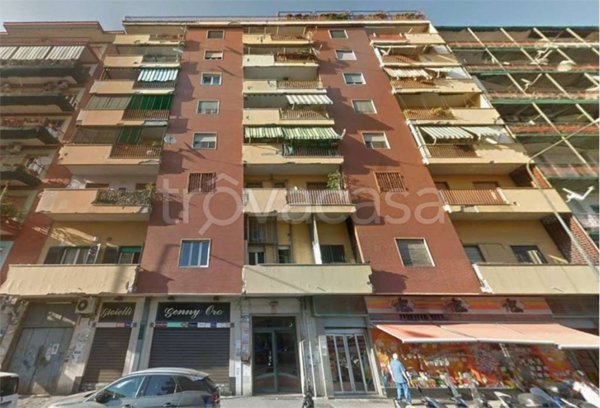 appartamento in vendita a Napoli in zona Fuorigrotta