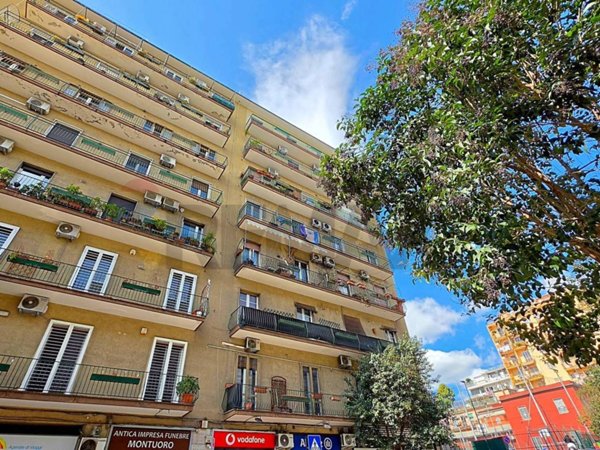 appartamento in vendita a Napoli in zona Arenella
