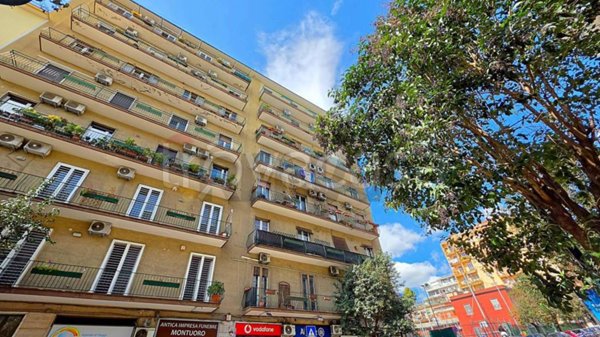 appartamento in vendita a Napoli in zona Arenella