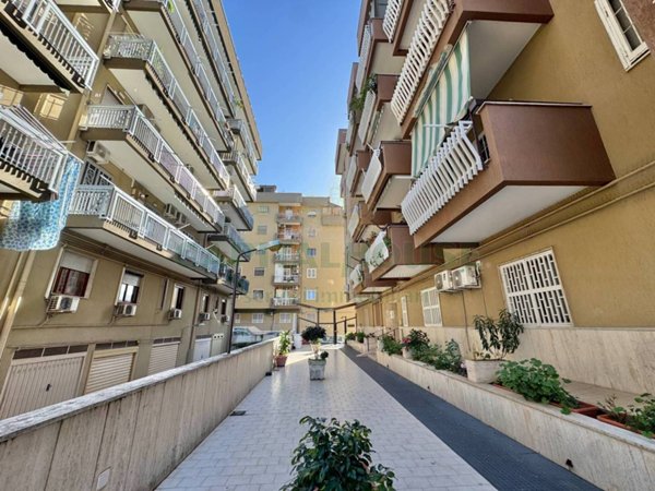 appartamento in vendita a Napoli in zona Fuorigrotta