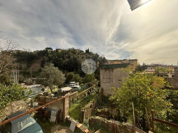 appartamento in vendita a Napoli in zona San Carlo all'Arena