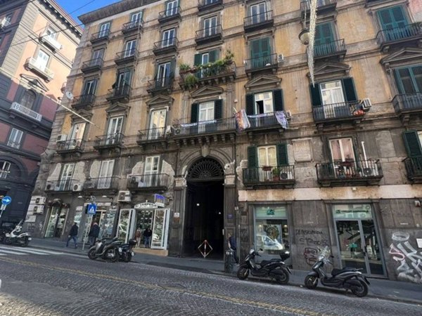 appartamento in vendita a Napoli in zona San Lorenzo