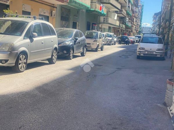 negozio in vendita a Napoli in zona Pianura