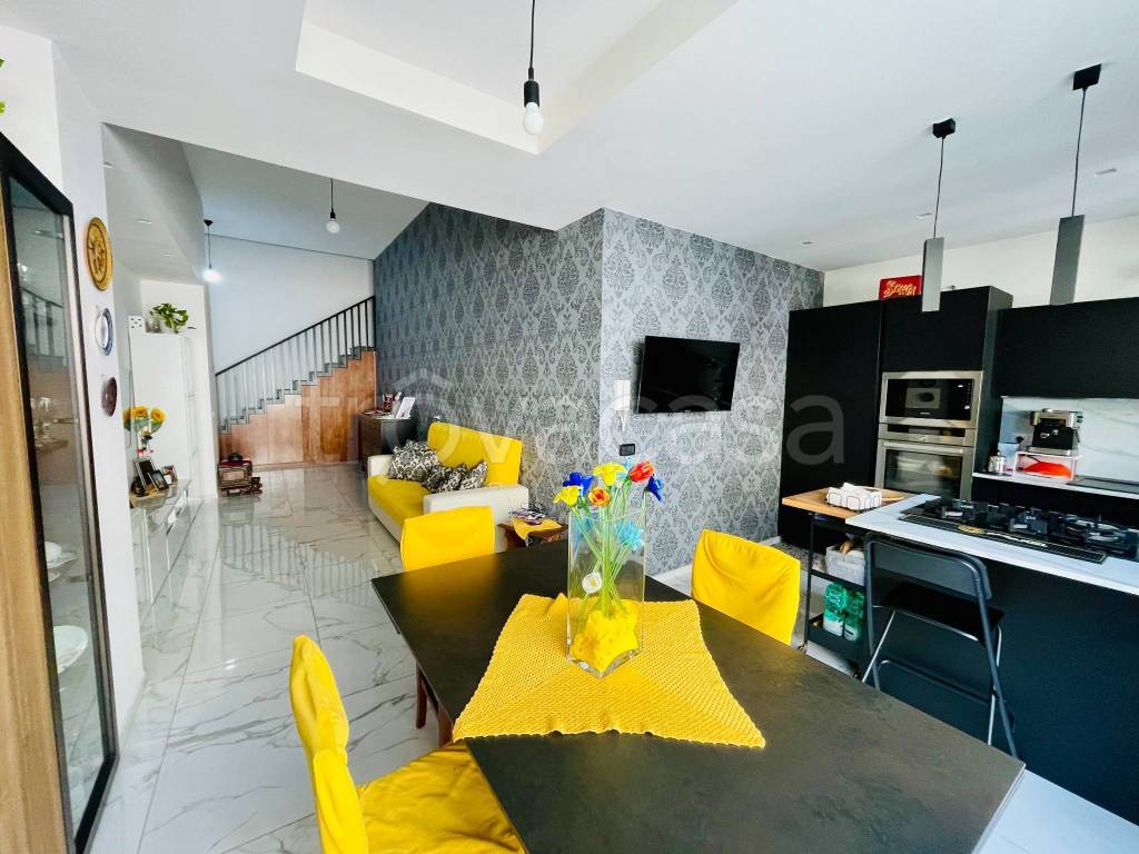 appartamento in vendita a Napoli in zona Pendino / San Giuseppe