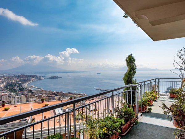 appartamento in vendita a Napoli in zona Posillipo