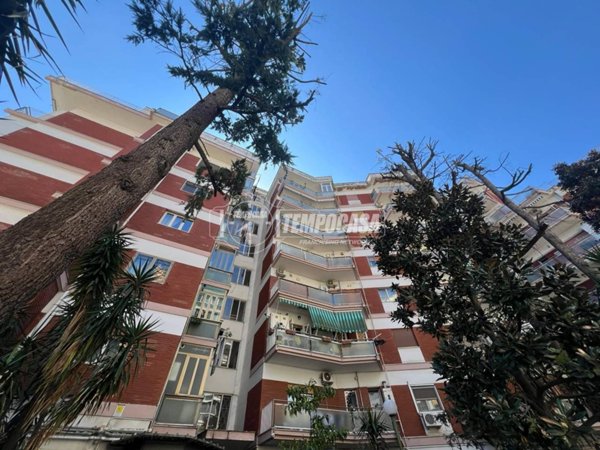 appartamento in vendita a Napoli in zona Bagnoli