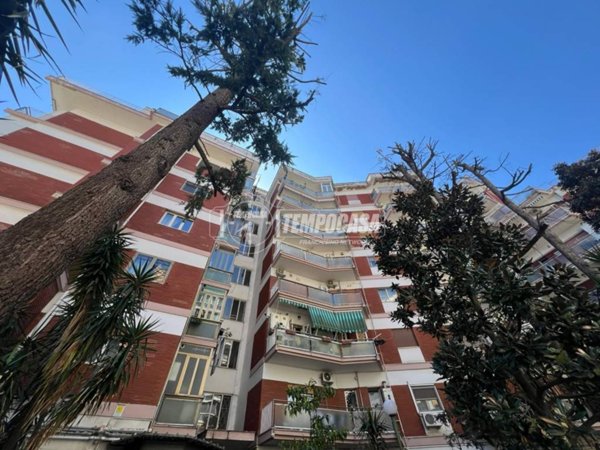 appartamento in vendita a Napoli in zona Bagnoli