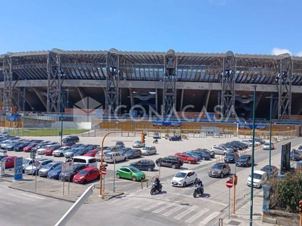 appartamento in vendita a Napoli in zona Fuorigrotta