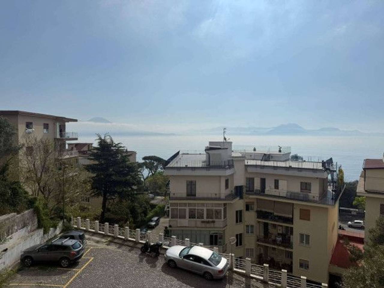 appartamento in vendita a Napoli in zona Posillipo