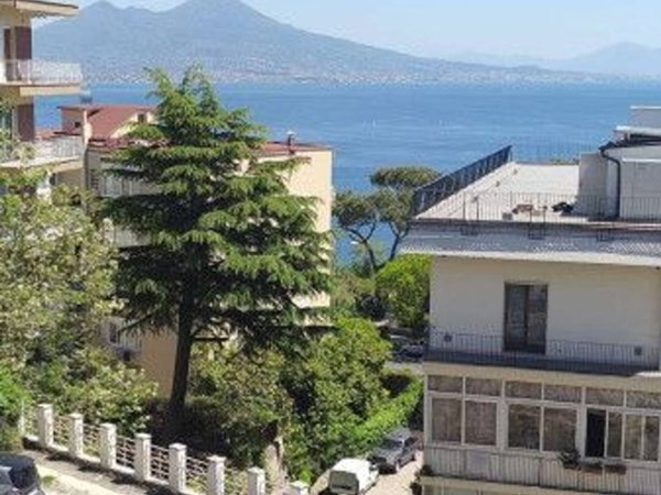 appartamento in vendita a Napoli in zona Posillipo