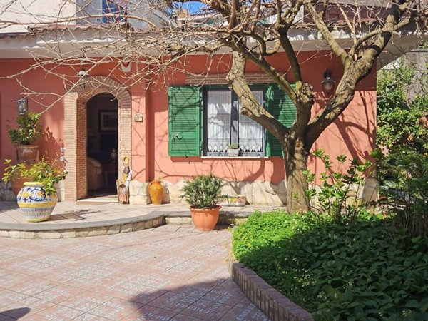 appartamento in vendita a Napoli in zona Camaldoli