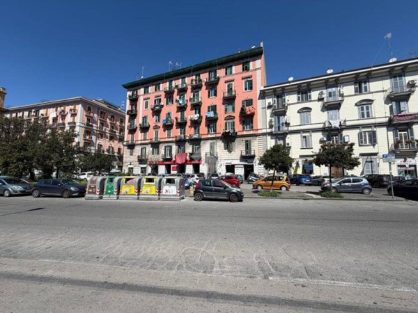 appartamento in vendita a Napoli in zona Fuorigrotta