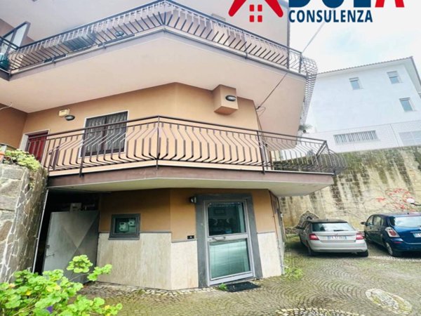 casa indipendente in vendita a Napoli in zona Pianura