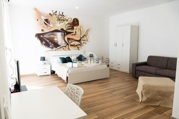 appartamento in vendita a Napoli in zona Vicaria