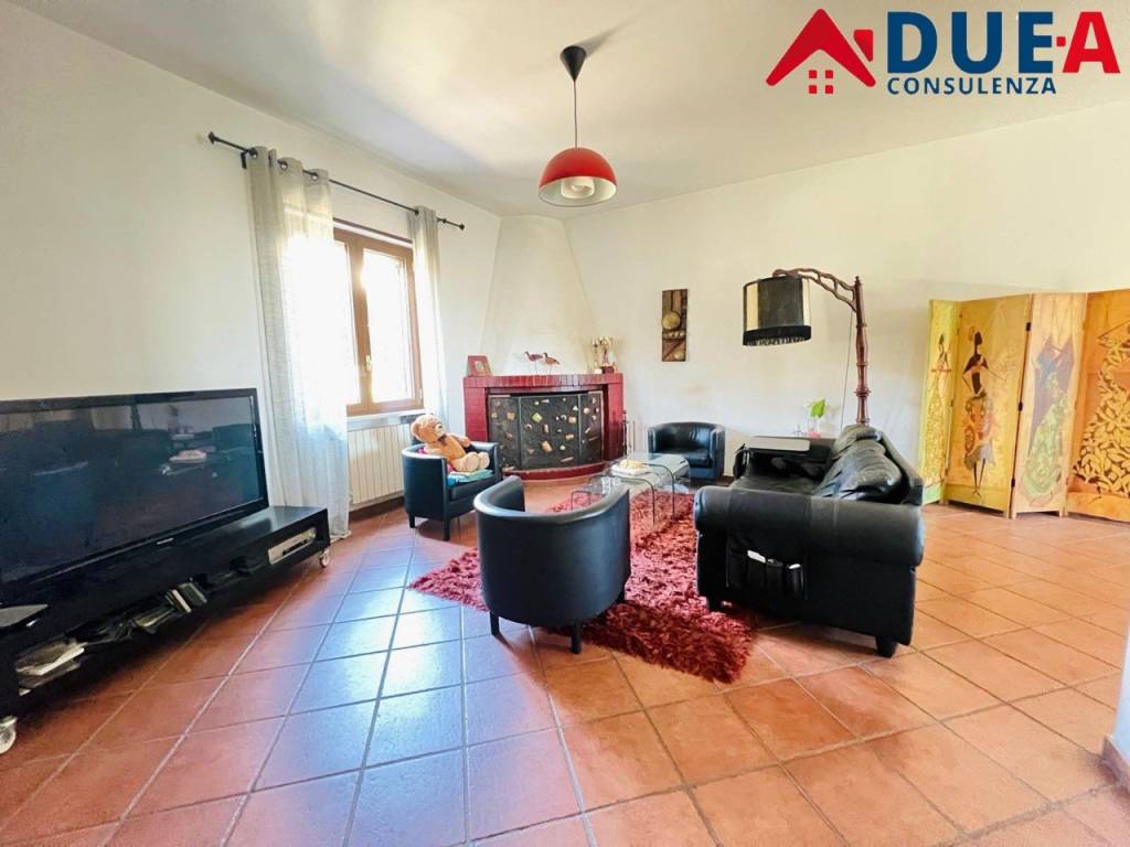 casa indipendente in vendita a Napoli in zona Camaldoli