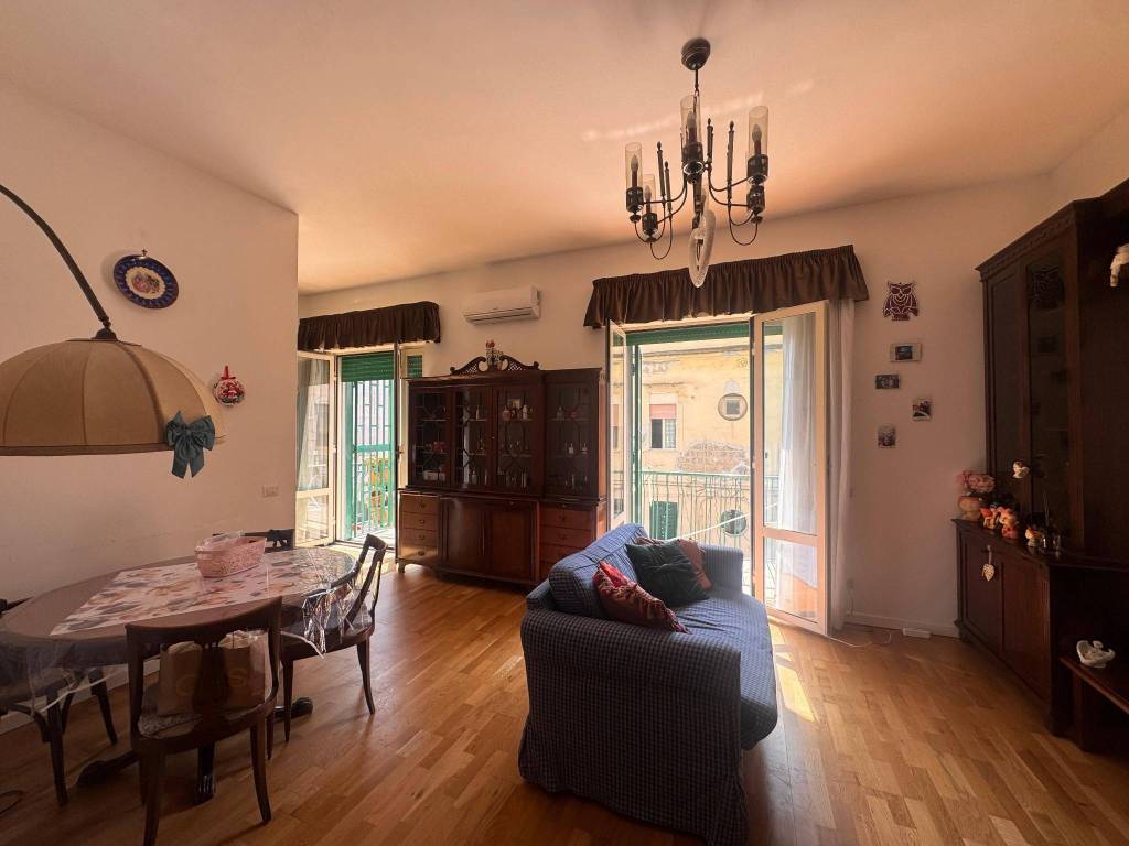 appartamento in vendita a Napoli in zona Bagnoli