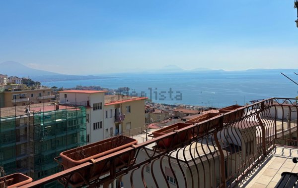 appartamento in vendita a Napoli in zona Vomero