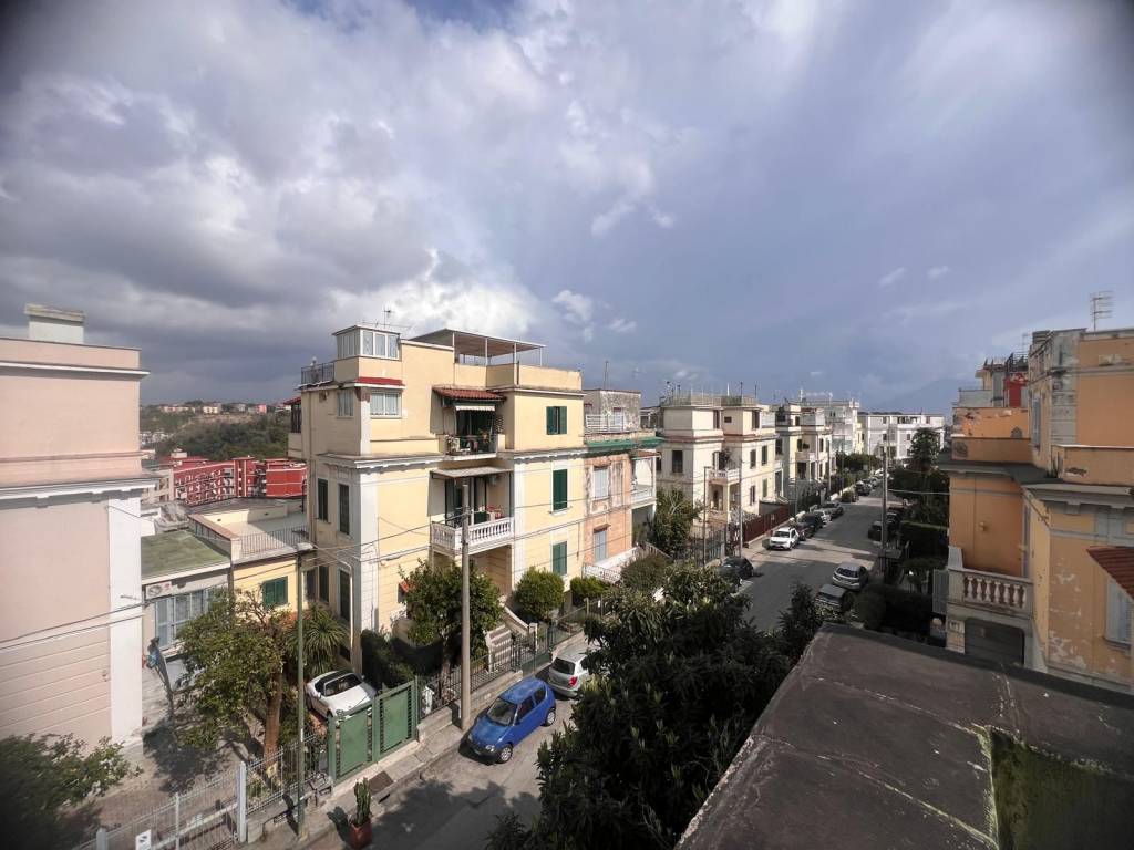 casa indipendente in vendita a Napoli in zona San Carlo all'Arena