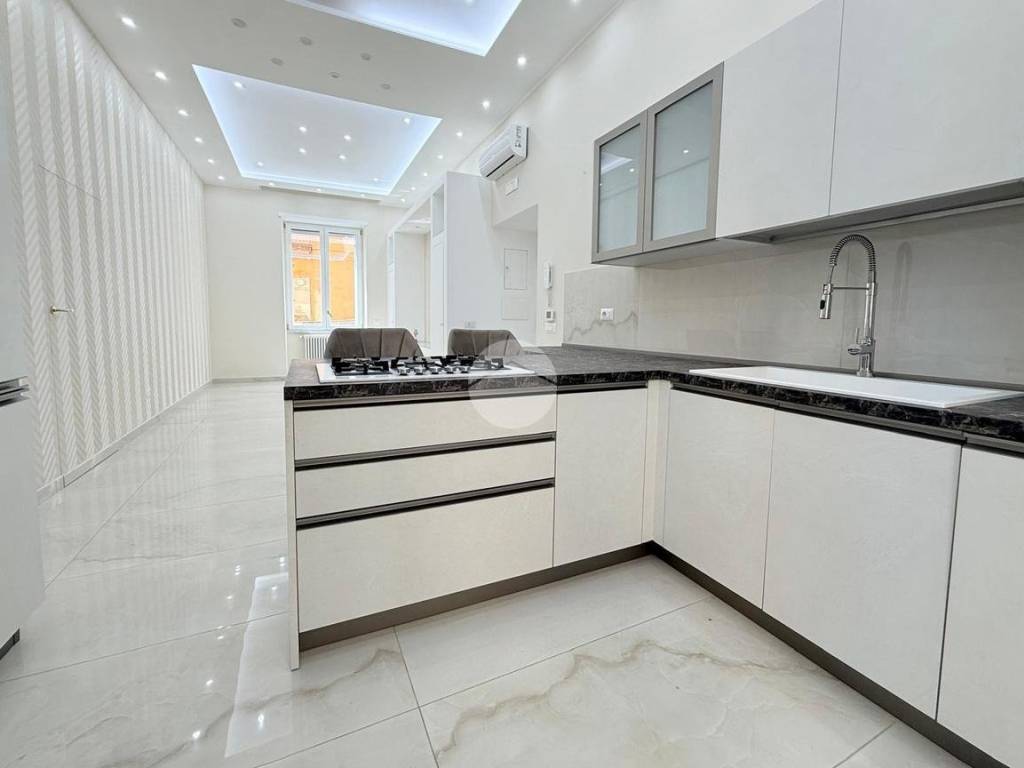 appartamento in vendita a Napoli in zona Zona Industriale-Ferrovia