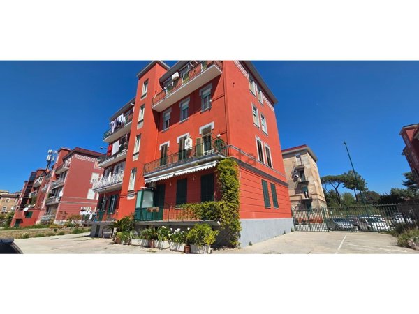 appartamento in vendita a Napoli in zona Fuorigrotta