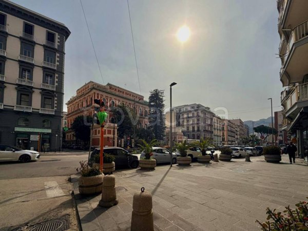monolocale in vendita a Napoli in zona Chiaia