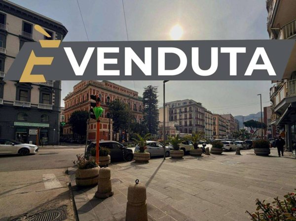 monolocale in vendita a Napoli in zona Chiaia