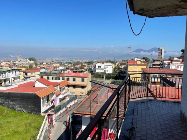 appartamento in vendita a Napoli in zona Chiaiano
