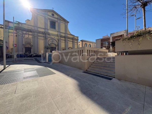 negozio in vendita a Napoli in zona San Ferdinando