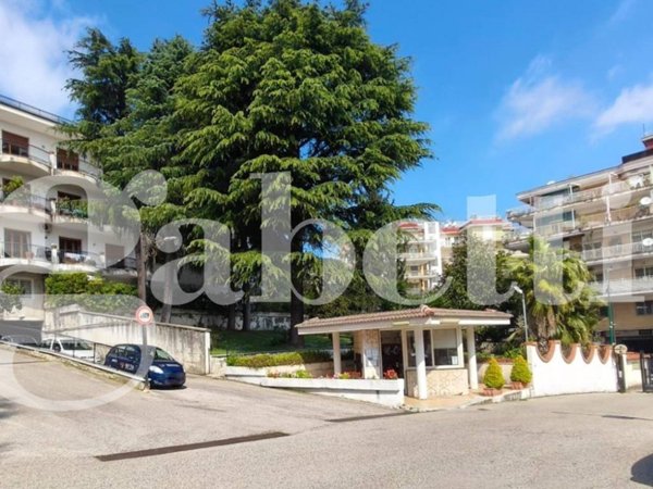appartamento in vendita a Napoli in zona Capodimonte / Colli Aminei