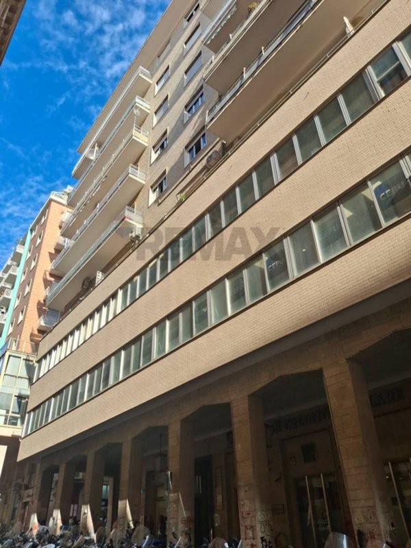 appartamento in vendita a Napoli in zona Porto