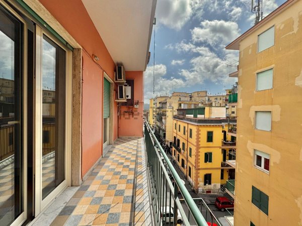 appartamento in vendita a Napoli in zona Bagnoli