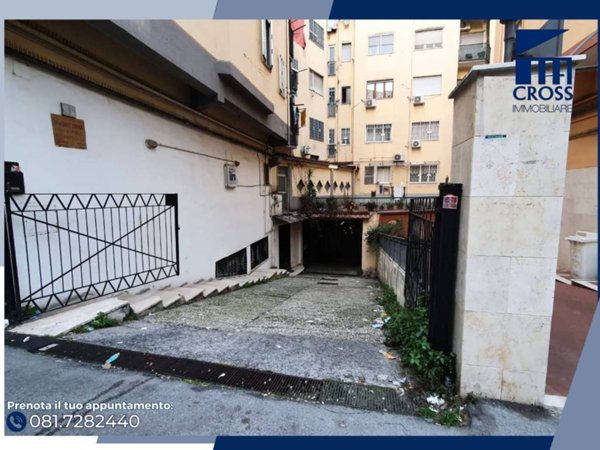 negozio in vendita a Napoli in zona Soccavo