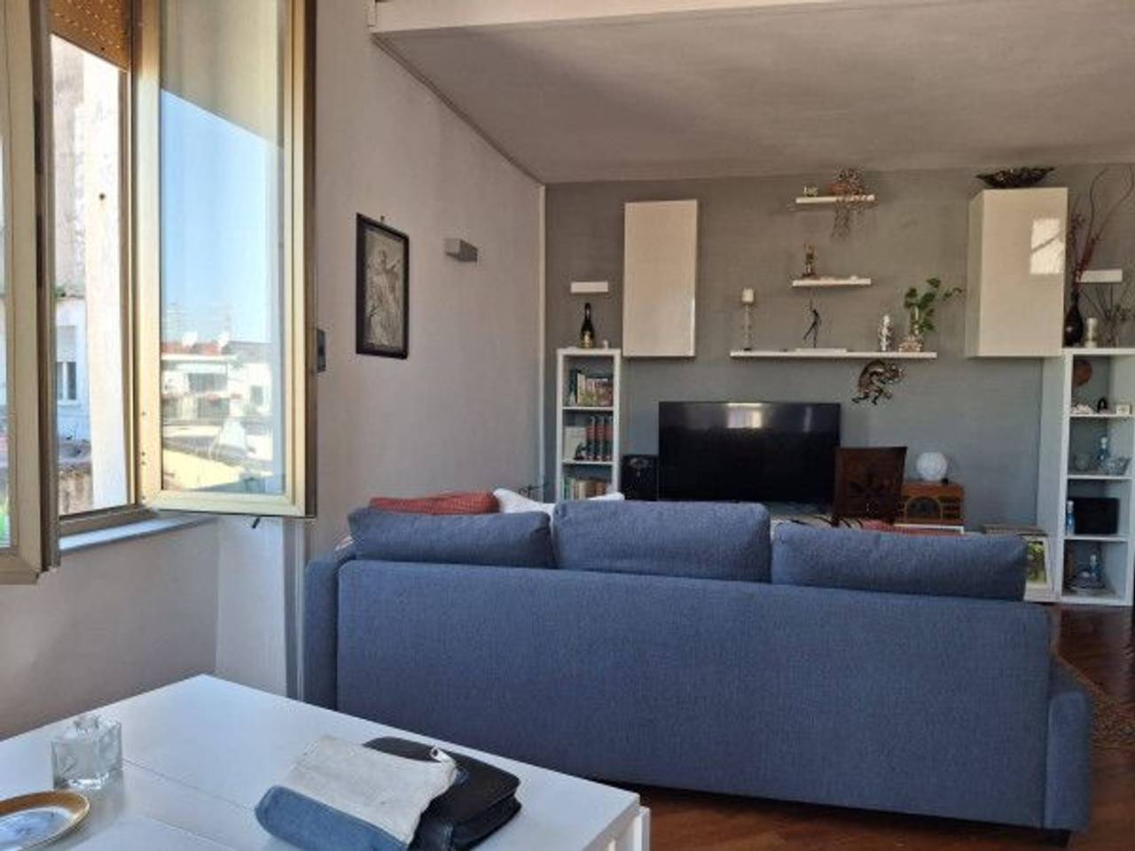 appartamento in vendita a Napoli in zona Stella