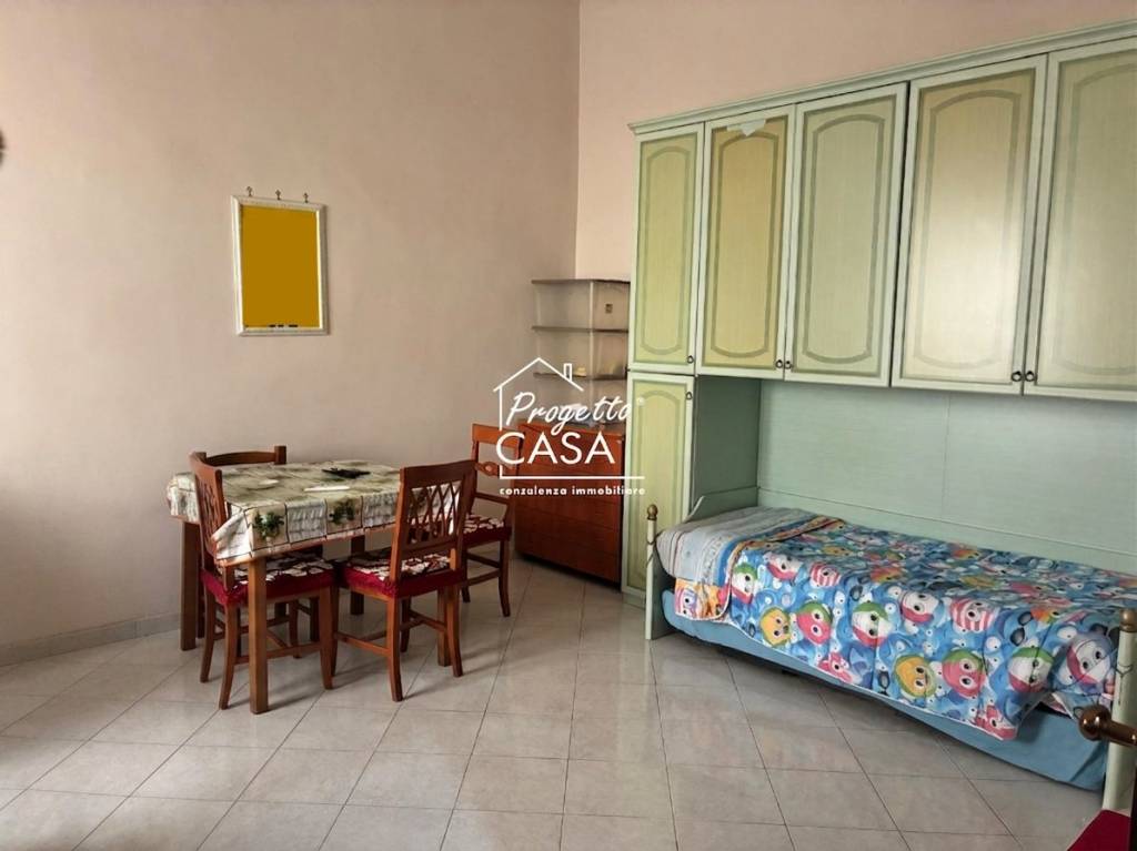 appartamento in vendita a Napoli in zona Barra