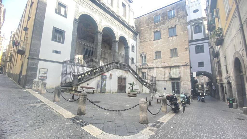 appartamento in vendita a Napoli in zona Mercato
