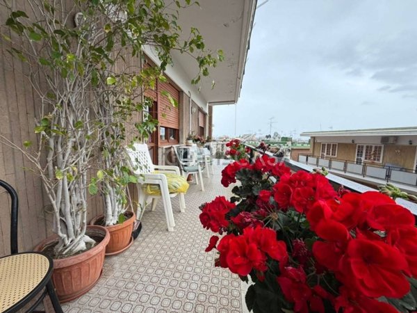 appartamento in vendita a Napoli in zona Arenella