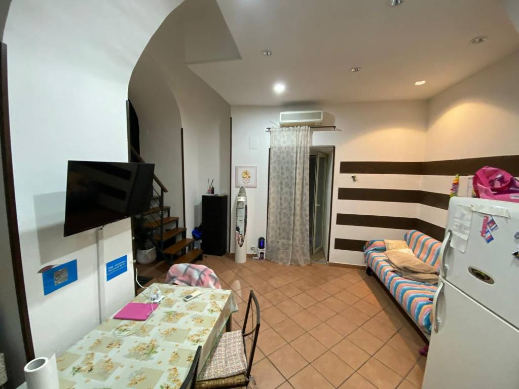 appartamento in vendita a Napoli in zona Arenella