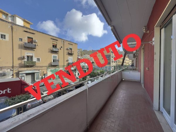 appartamento in vendita a Napoli in zona Bagnoli