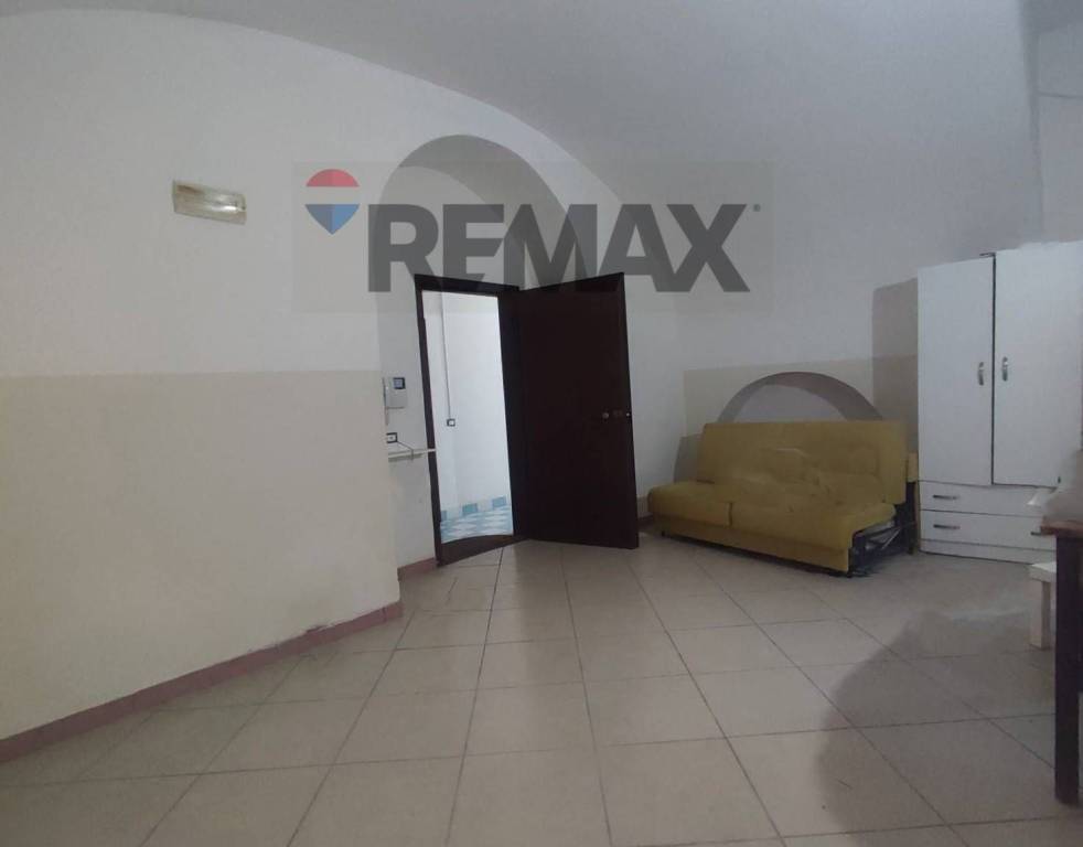 appartamento in vendita a Napoli in zona Vicaria