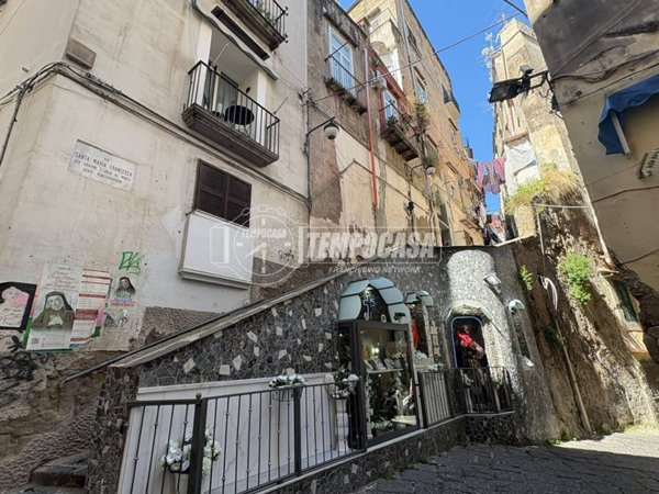 appartamento in vendita a Napoli in zona Stella
