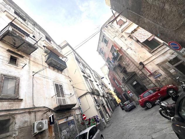 appartamento in vendita a Napoli in zona Stella