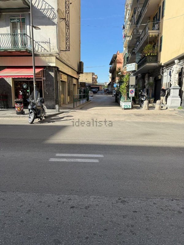 appartamento in vendita a Napoli in zona Secondigliano