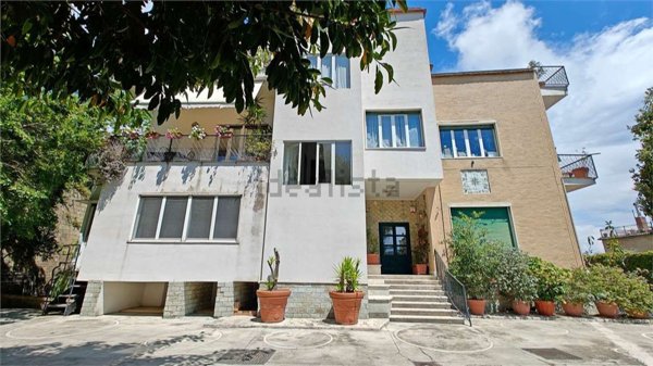 appartamento in vendita a Napoli in zona Posillipo
