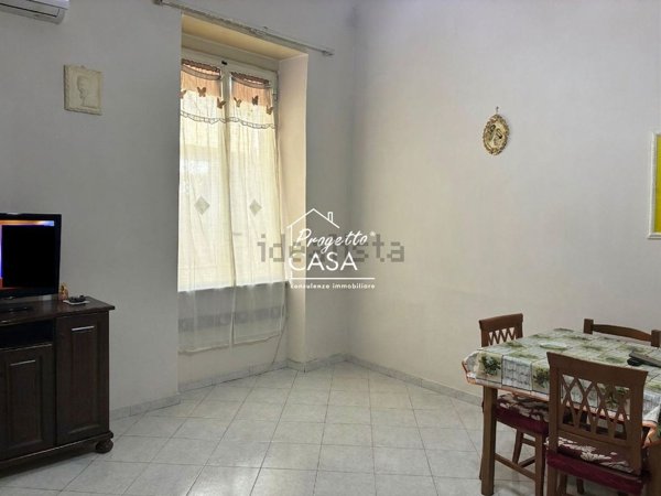 appartamento in vendita a Napoli in zona Barra