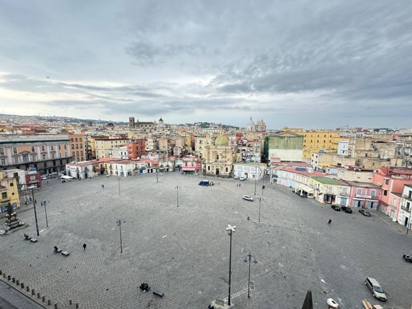 appartamento in vendita a Napoli in zona Pendino / San Giuseppe